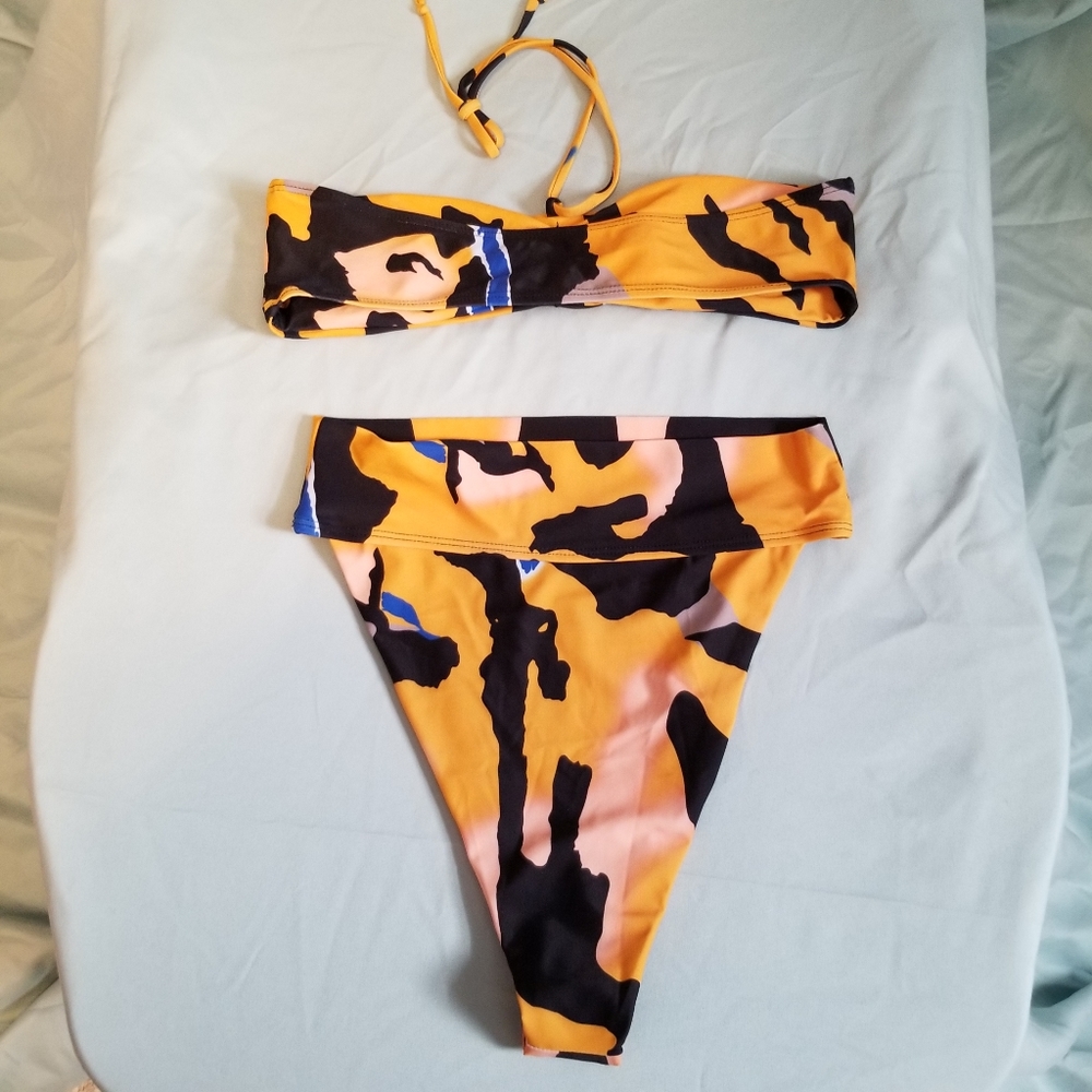 Swimsuit Tube Top Bikini - Picture 2 of 6